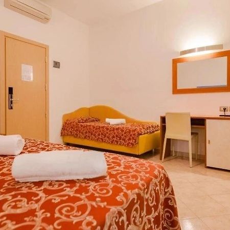 Hotel Ivana Misano Adriatico Zewnętrze zdjęcie