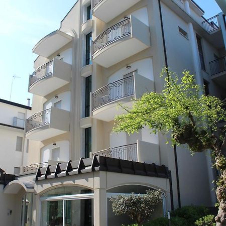 Hotel Ivana Misano Adriatico Zewnętrze zdjęcie