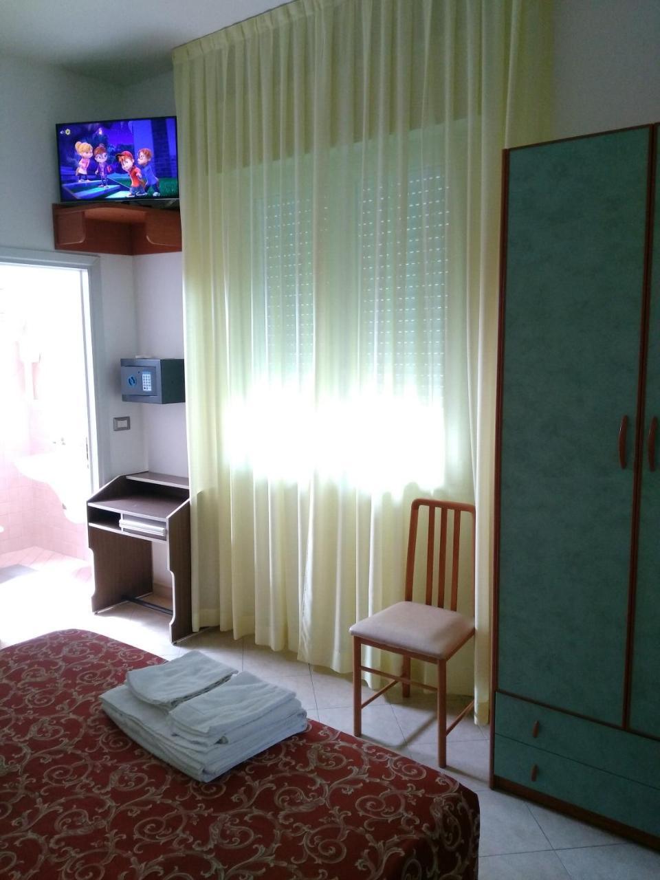 Hotel Ivana Misano Adriatico Zewnętrze zdjęcie
