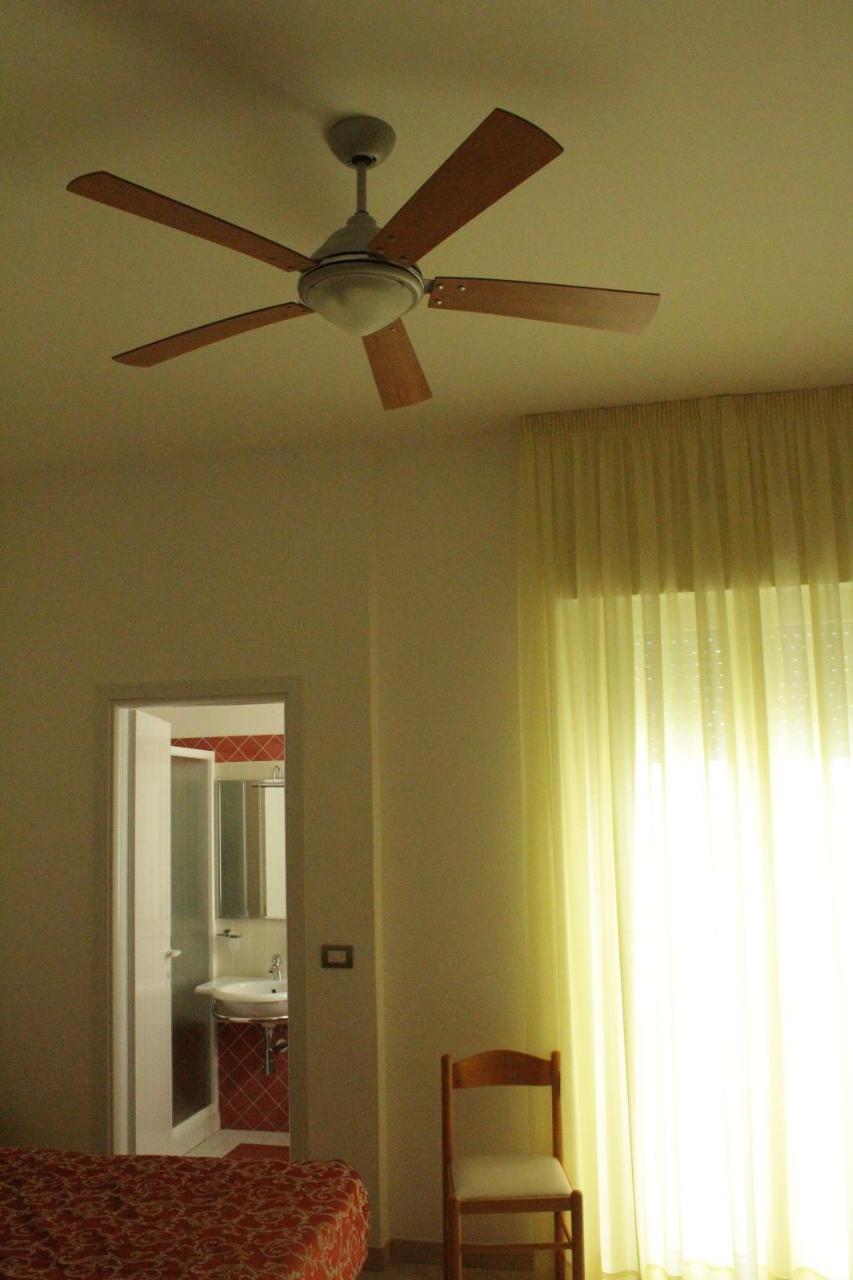 Hotel Ivana Misano Adriatico Zewnętrze zdjęcie