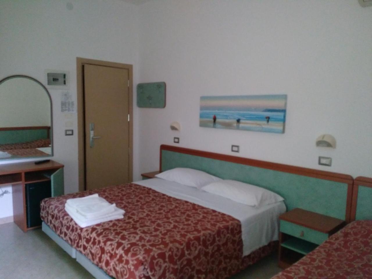 Hotel Ivana Misano Adriatico Zewnętrze zdjęcie